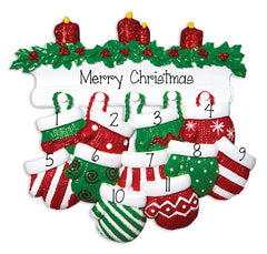 FAMILY OF 11 RED AND GREEN MITTENS / MY PERSONALIZED ORNAMENTS